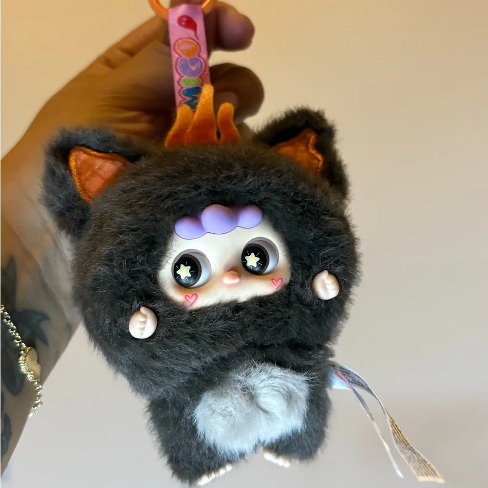 Migo Troublemaker CONFIRMED- The King’s Crown Pendant - Picture 2 of 6